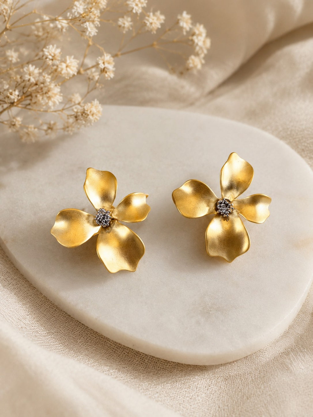Fleure Gold Earrings