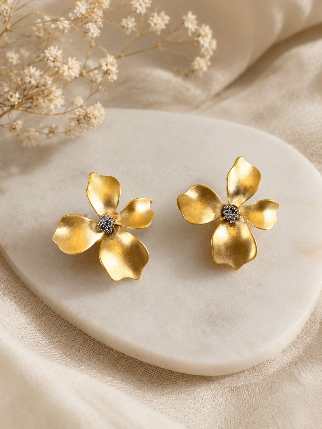 Fleure Gold Earrings