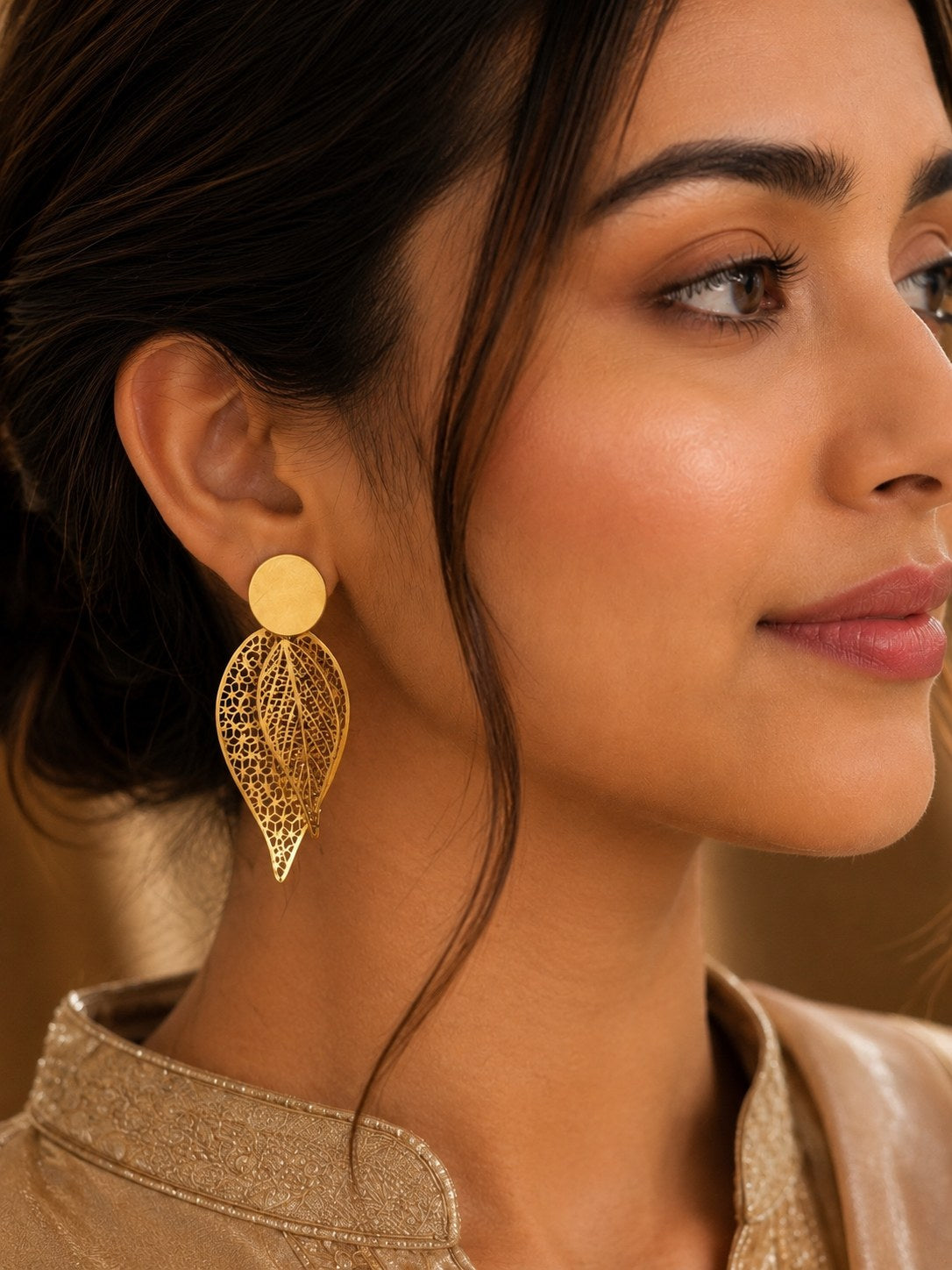 Mesh Leaf Lace Gold Earrings