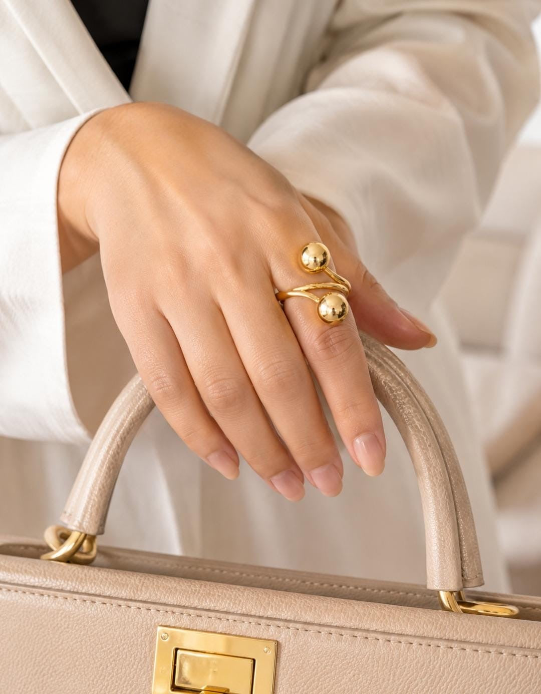 Nova Twist Ring