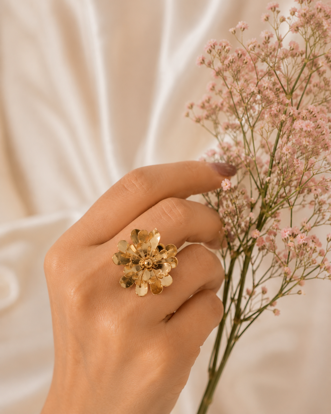 Rosette Gold Ring